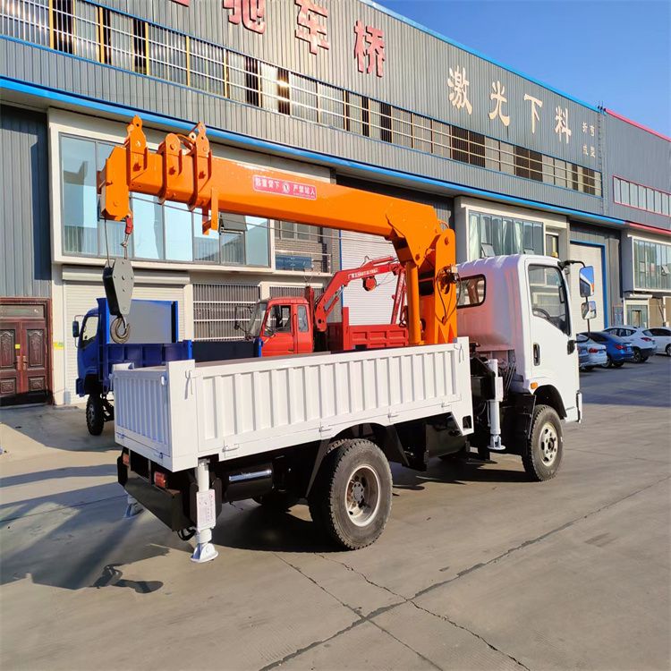 埤头乡三轮随车吊定制 农用改装机自备吊中瑞长期出售