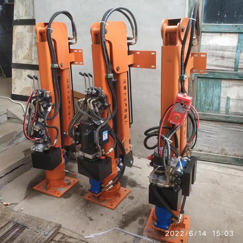 埤头乡重汽蓝牌随车吊 3.2吨 国六动力强 液压驱动 农用自卸起重机